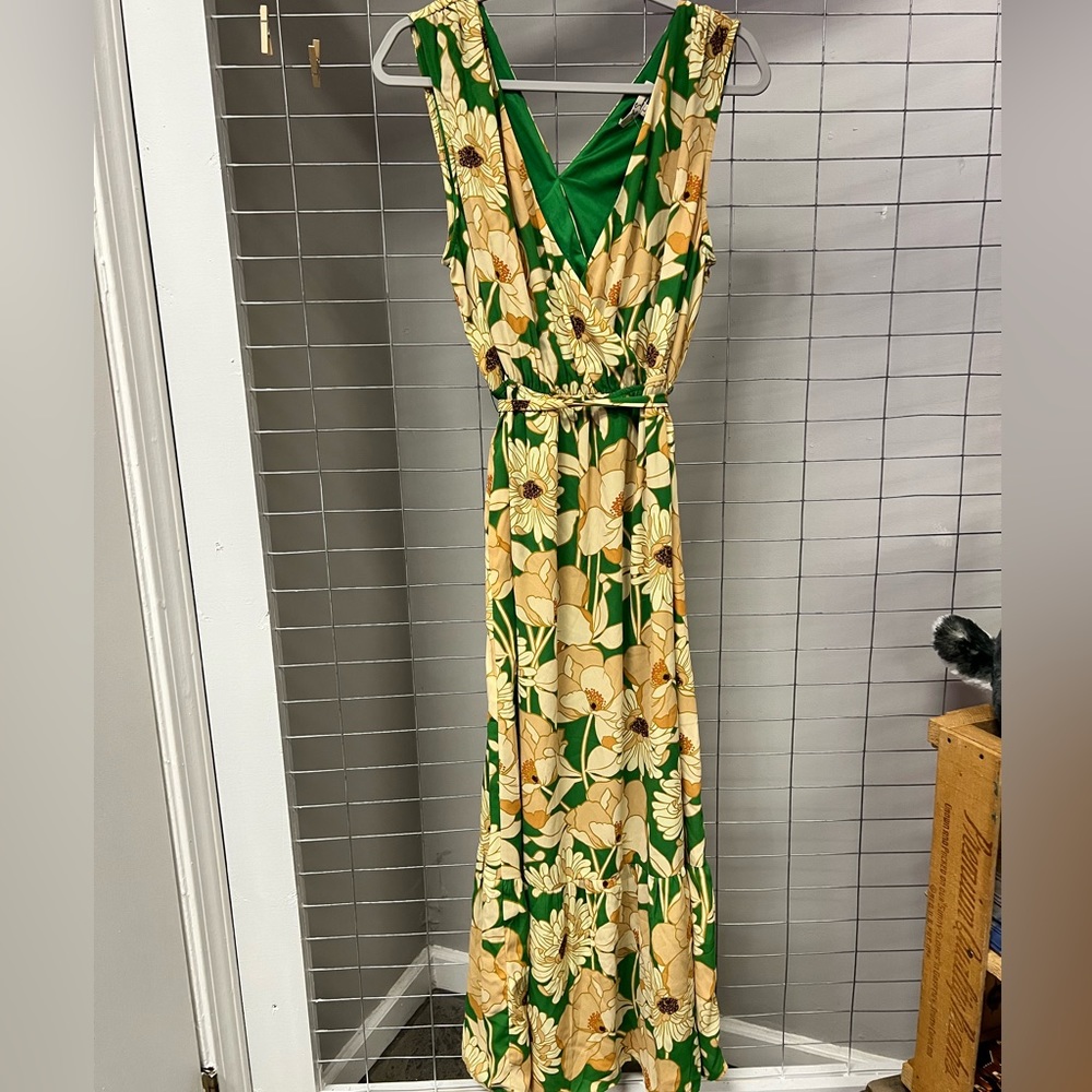 Sleeveless Maxi Dress